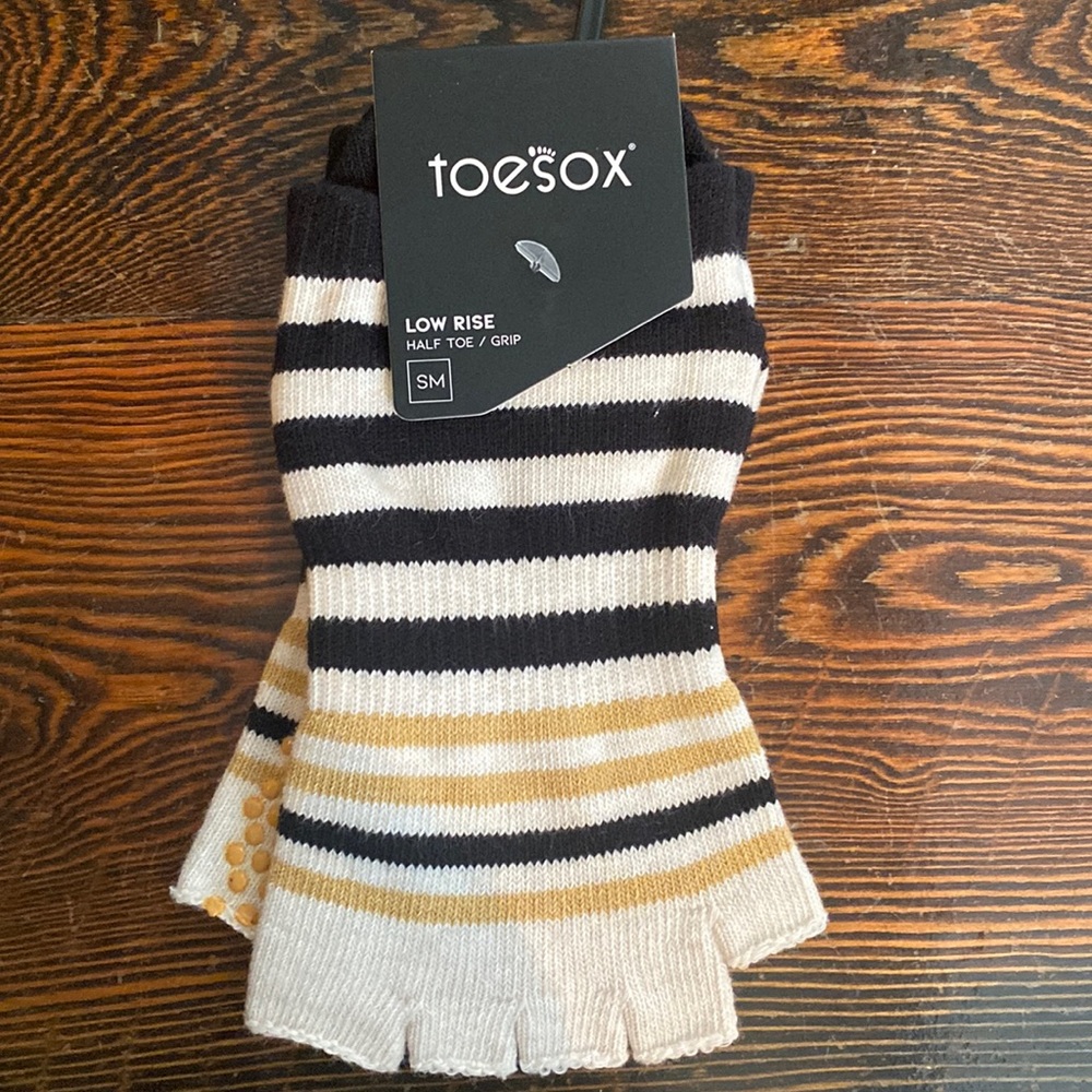 NWT Toe Socks Low Rise Grip Stripe Small